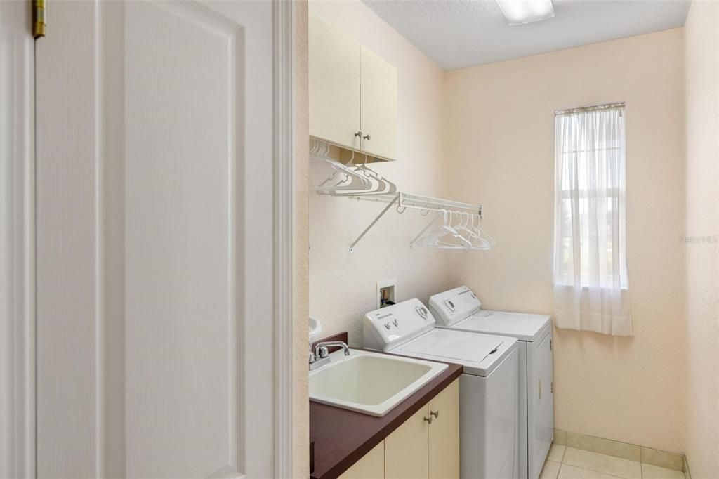 На продажу: $550,000 (4 спален, 3 ванн, 2570 Квадратных фут)