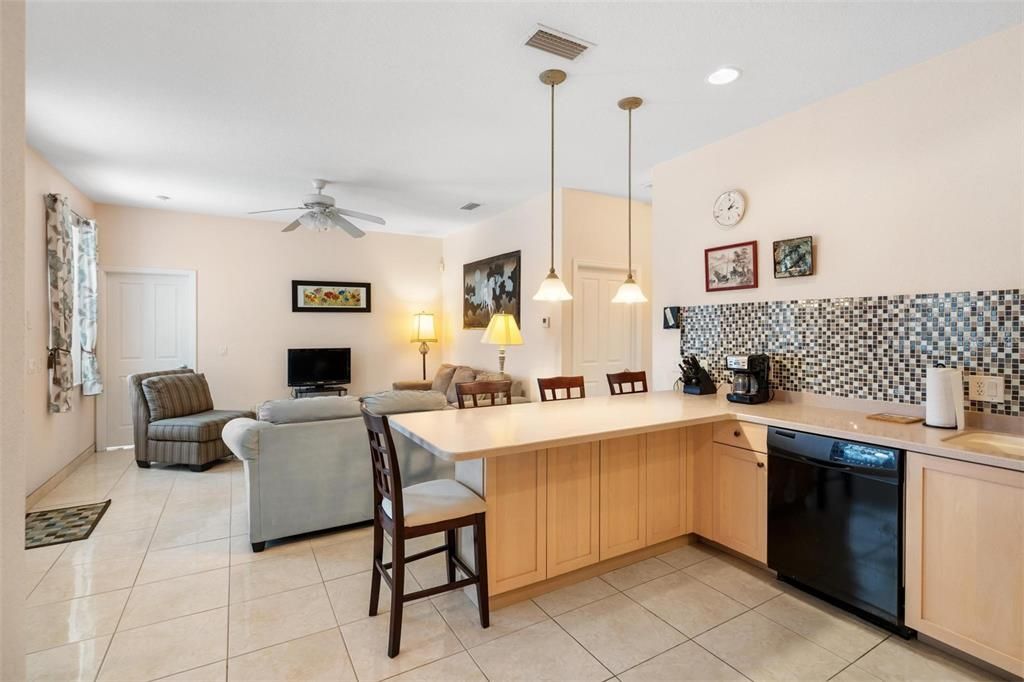 На продажу: $550,000 (4 спален, 3 ванн, 2570 Квадратных фут)