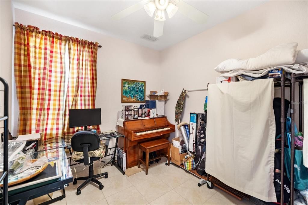 На продажу: $550,000 (4 спален, 3 ванн, 2570 Квадратных фут)