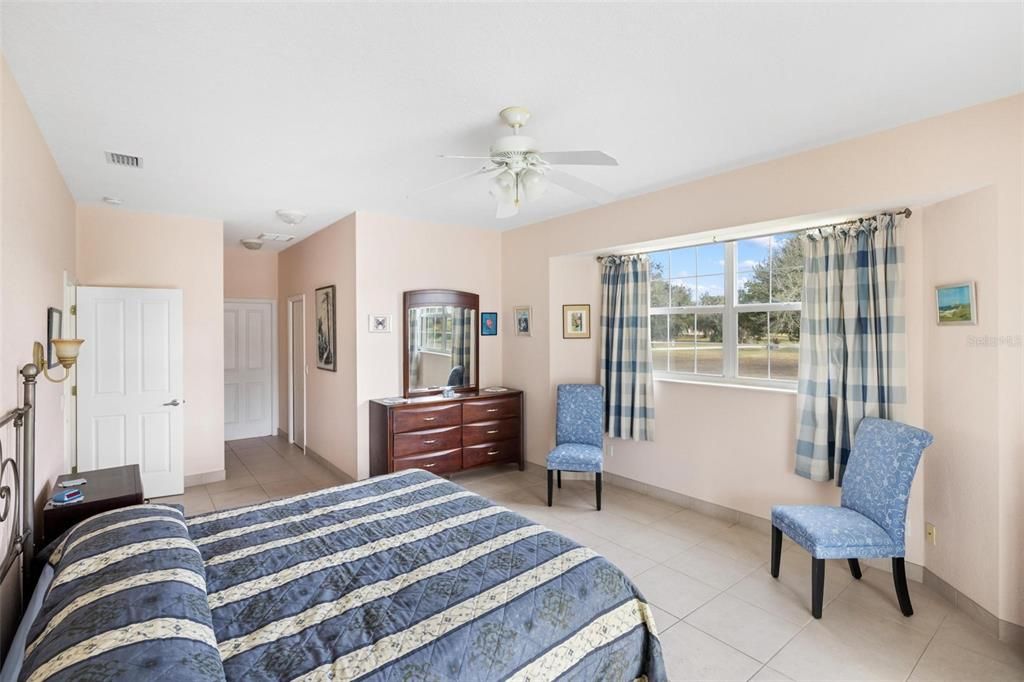 На продажу: $550,000 (4 спален, 3 ванн, 2570 Квадратных фут)