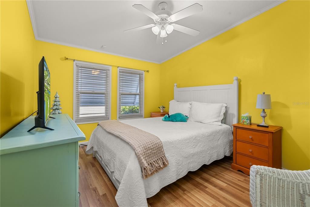 For Sale: $224,900 (2 beds, 2 baths, 1242 Square Feet)