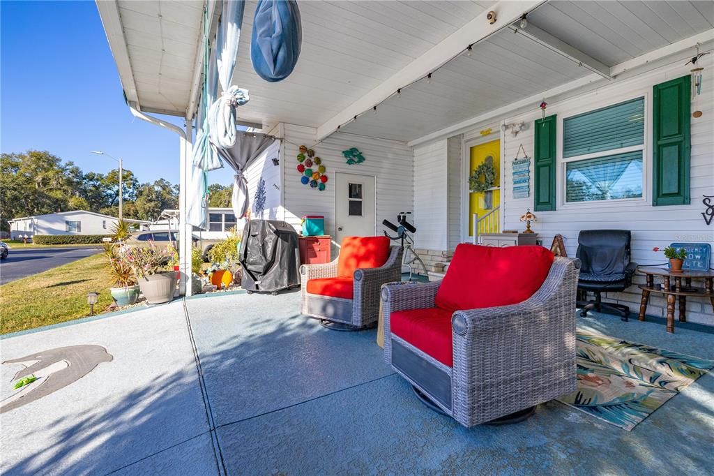 For Sale: $224,900 (2 beds, 2 baths, 1242 Square Feet)