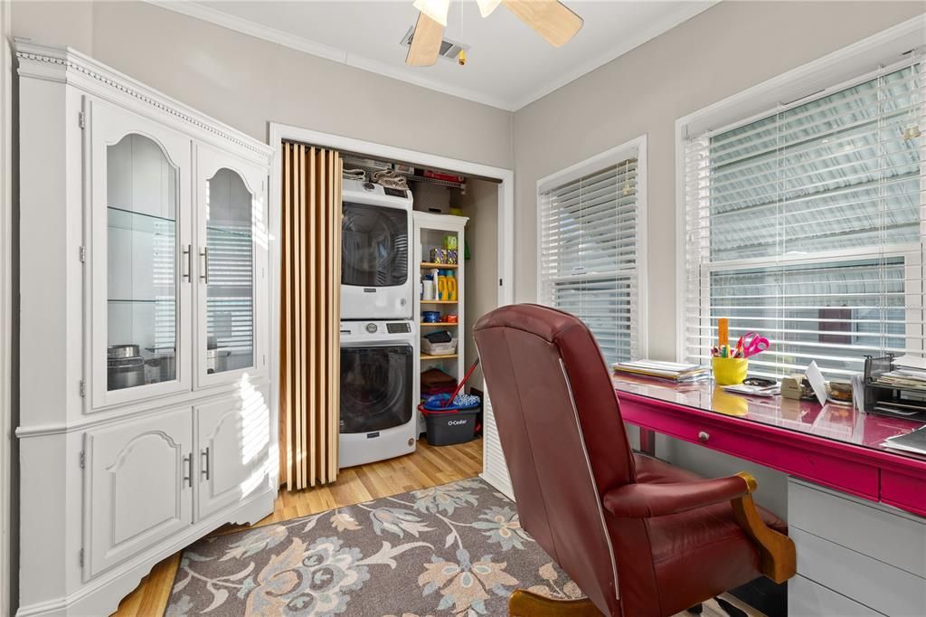 For Sale: $224,900 (2 beds, 2 baths, 1242 Square Feet)