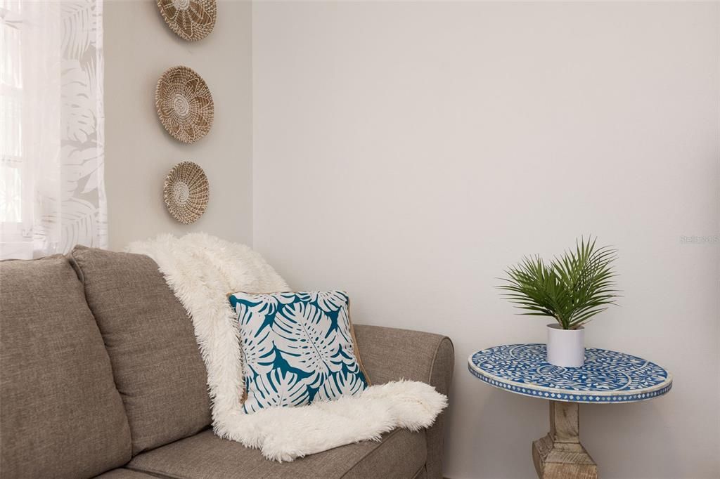 待售: $415,000 (2 贝兹, 2 浴室, 1348 平方英尺)