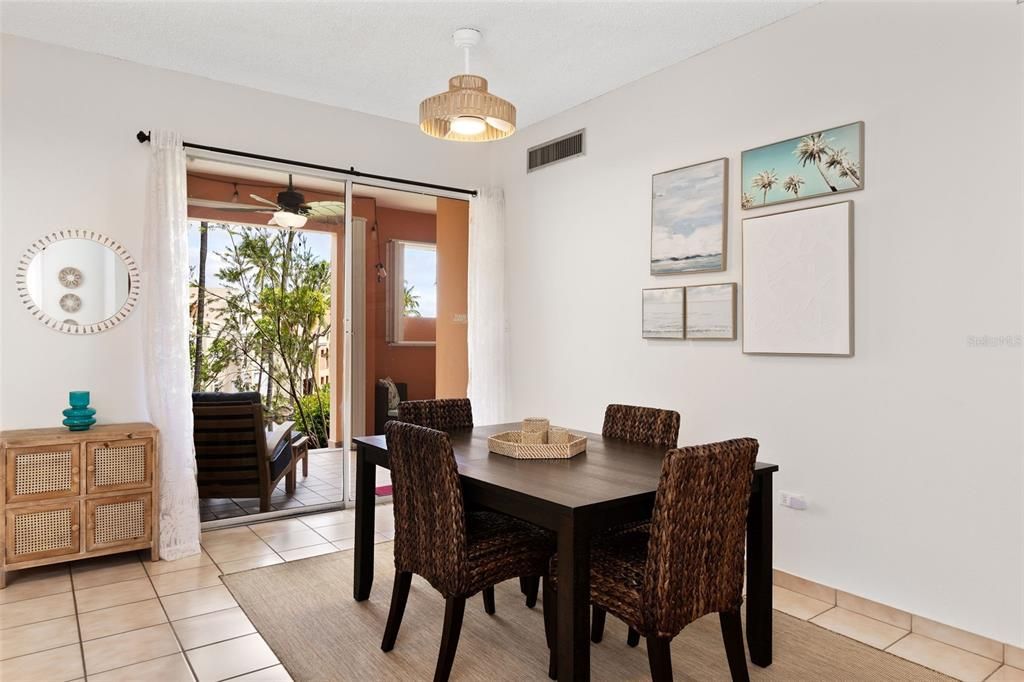 待售: $415,000 (2 贝兹, 2 浴室, 1348 平方英尺)