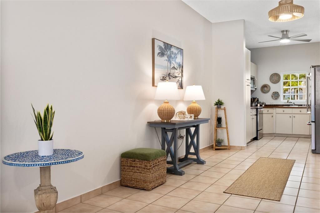 待售: $415,000 (2 贝兹, 2 浴室, 1348 平方英尺)