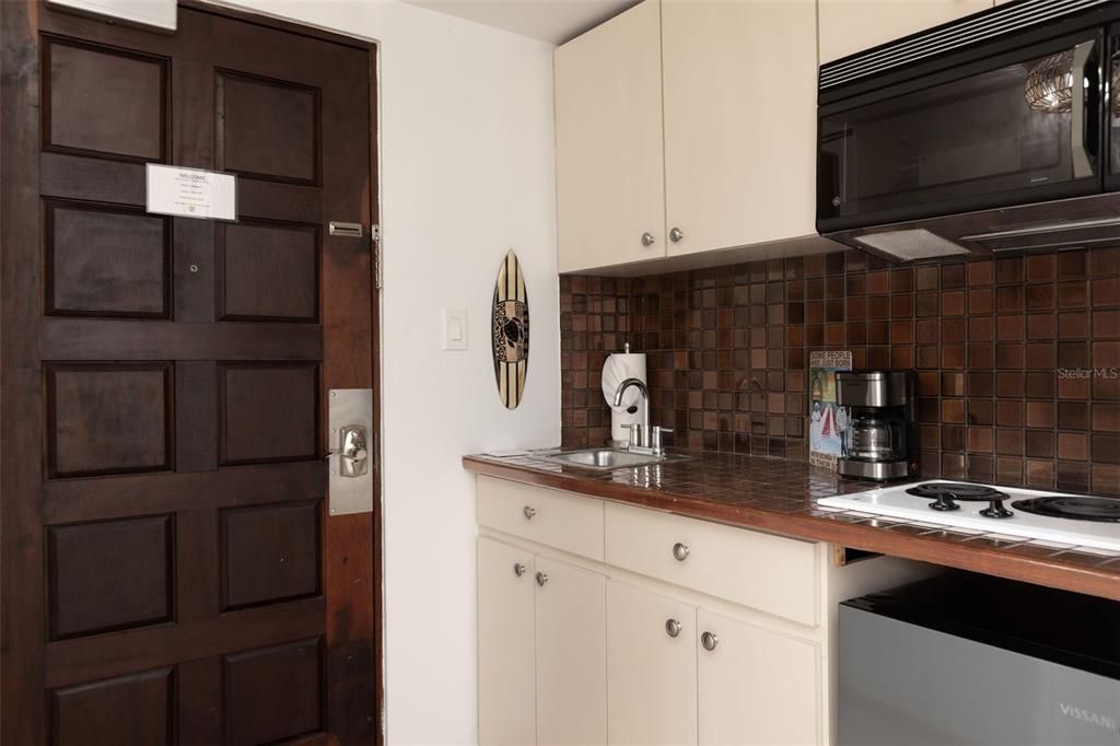 待售: $415,000 (2 贝兹, 2 浴室, 1348 平方英尺)