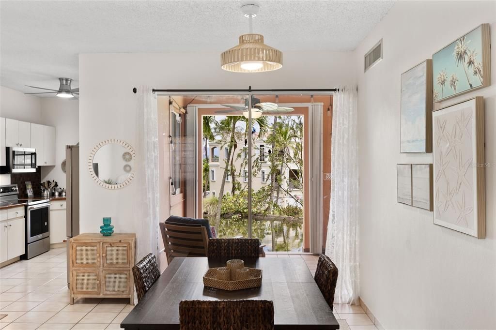 待售: $415,000 (2 贝兹, 2 浴室, 1348 平方英尺)