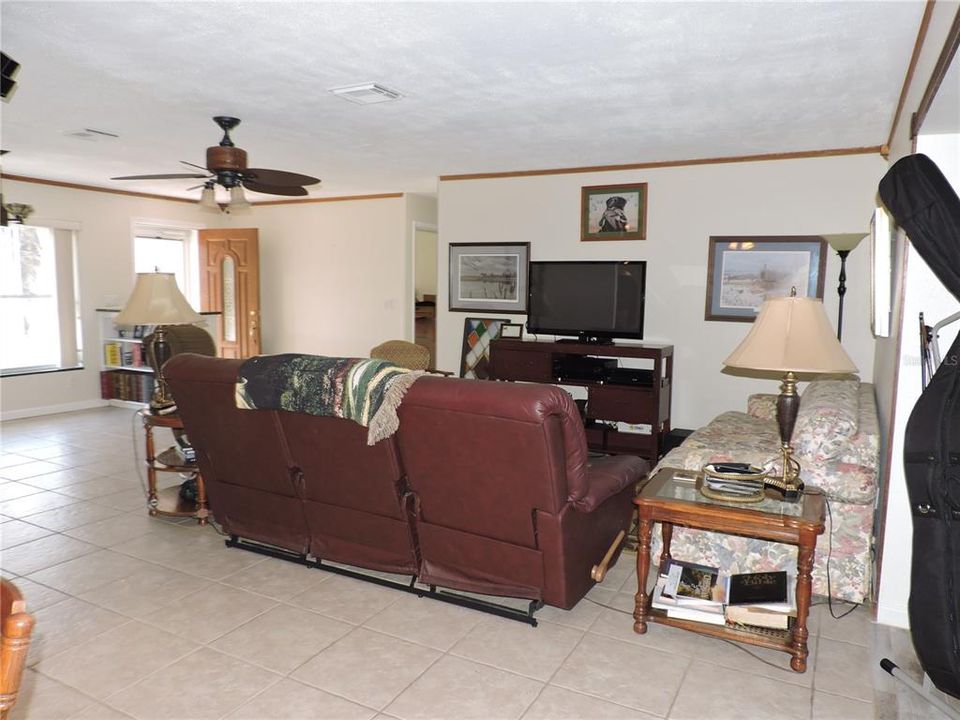 待售: $449,000 (3 贝兹, 2 浴室, 2130 平方英尺)