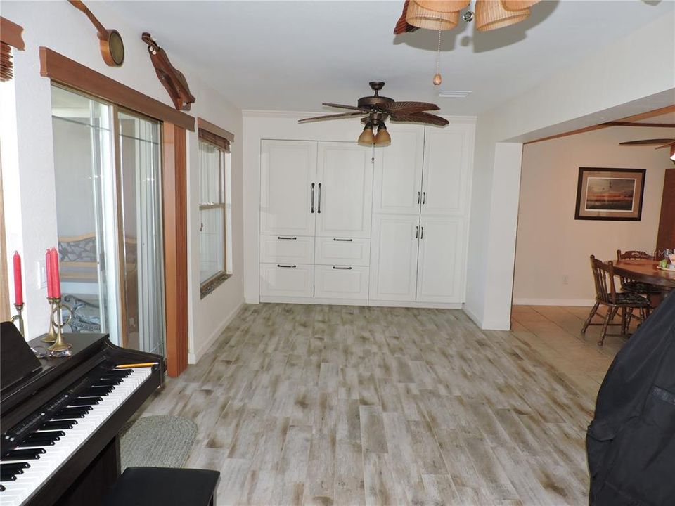 待售: $449,000 (3 贝兹, 2 浴室, 2130 平方英尺)