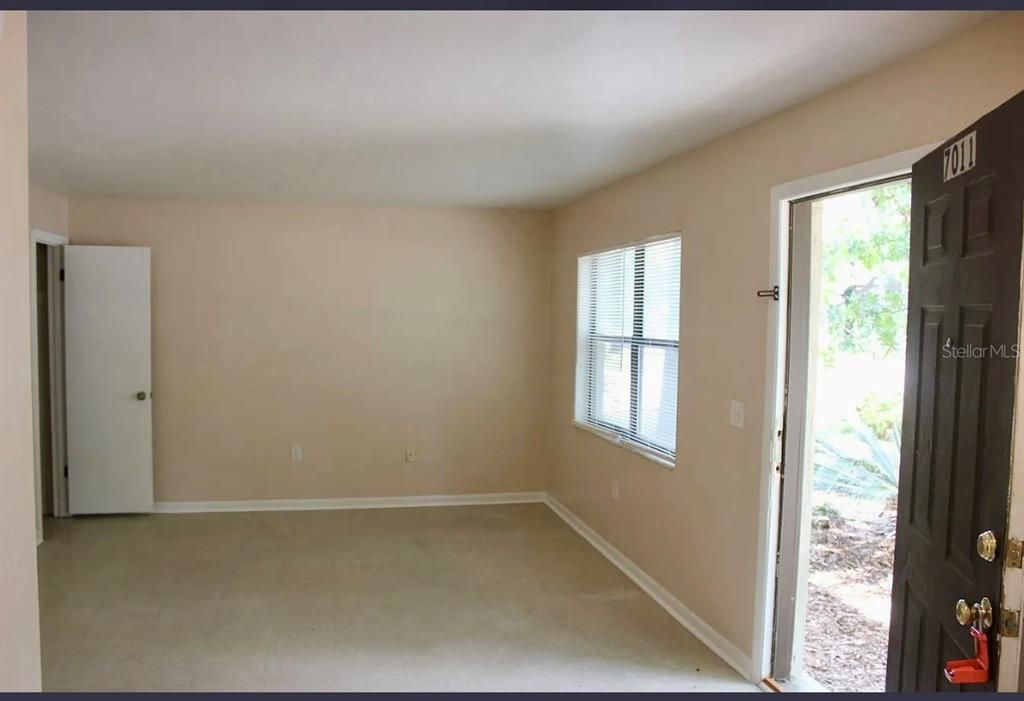 待售: $150,000 (2 贝兹, 1 浴室, 875 平方英尺)