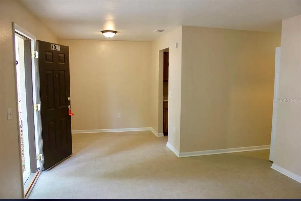 待售: $150,000 (2 贝兹, 1 浴室, 875 平方英尺)