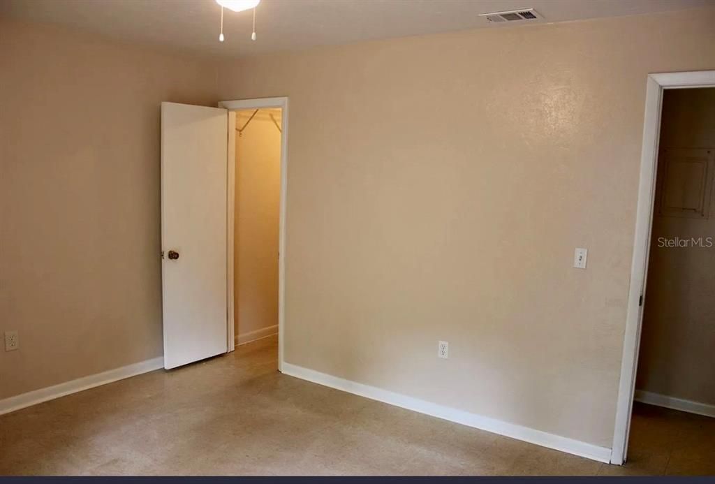 待售: $150,000 (2 贝兹, 1 浴室, 875 平方英尺)