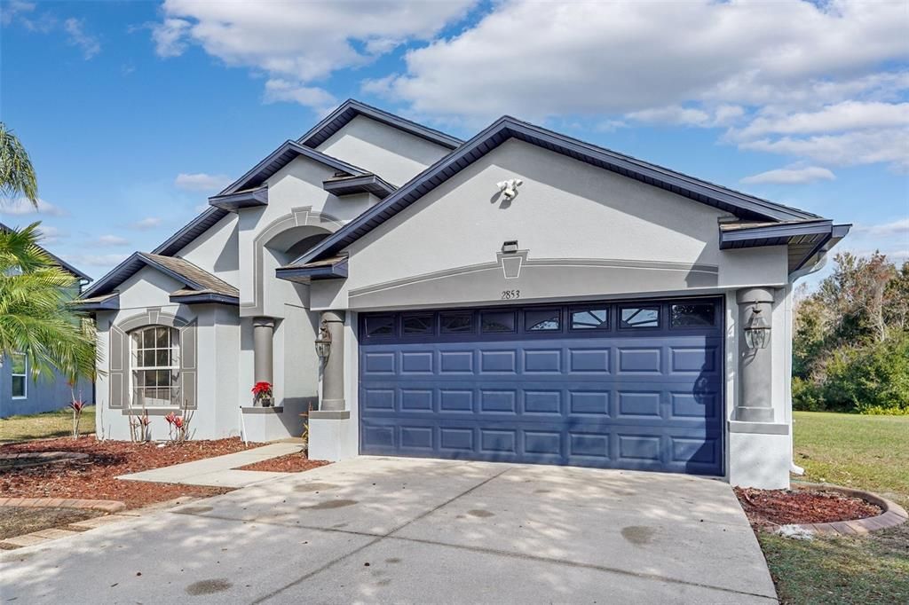 For Sale: $380,000 (4 beds, 3 baths, 1913 Square Feet)