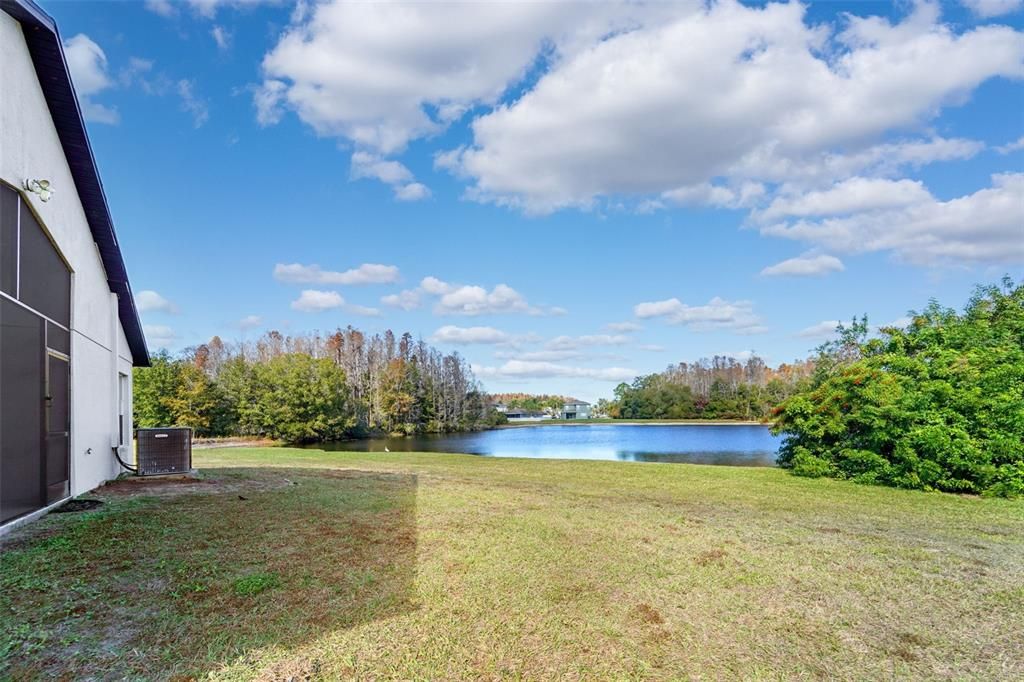 For Sale: $380,000 (4 beds, 3 baths, 1913 Square Feet)