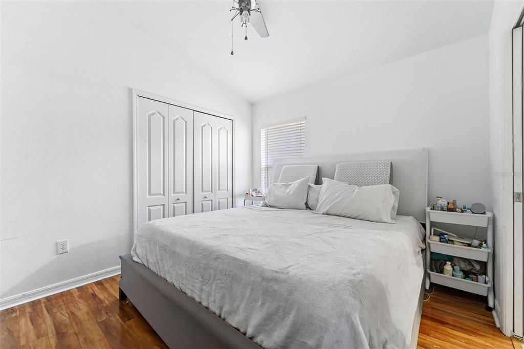 For Sale: $380,000 (4 beds, 3 baths, 1913 Square Feet)