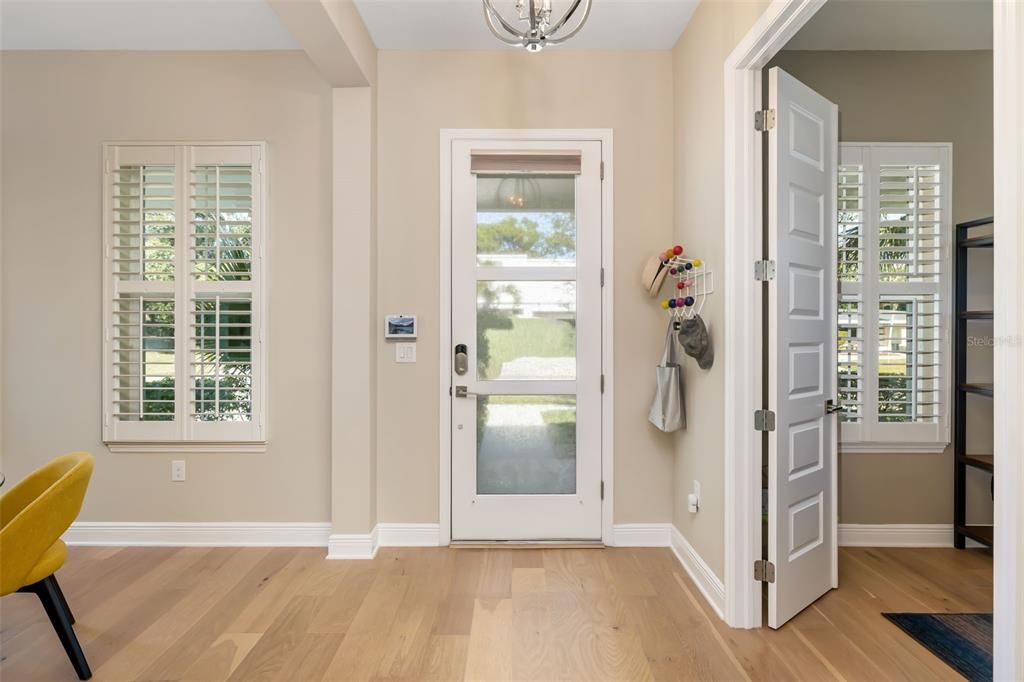 На продажу: $1,050,000 (4 спален, 3 ванн, 2307 Квадратных фут)