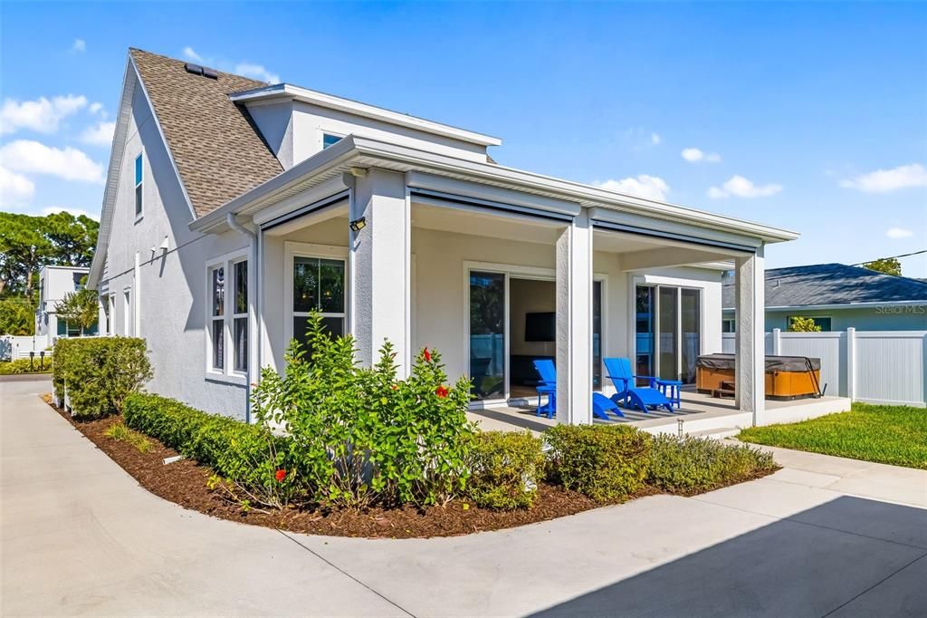 На продажу: $1,050,000 (4 спален, 3 ванн, 2307 Квадратных фут)