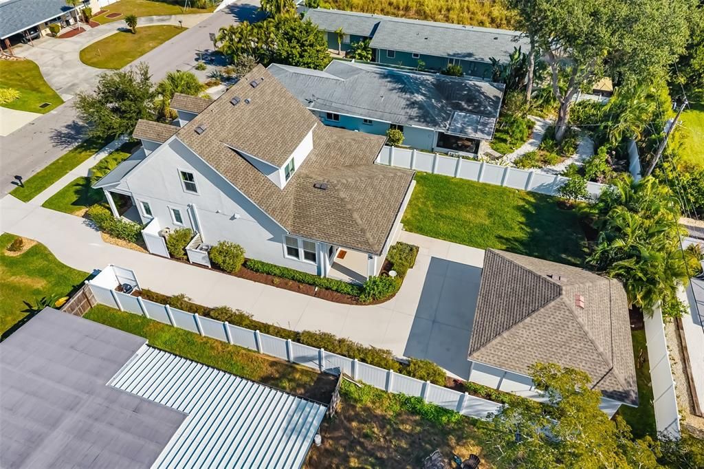 На продажу: $1,050,000 (4 спален, 3 ванн, 2307 Квадратных фут)