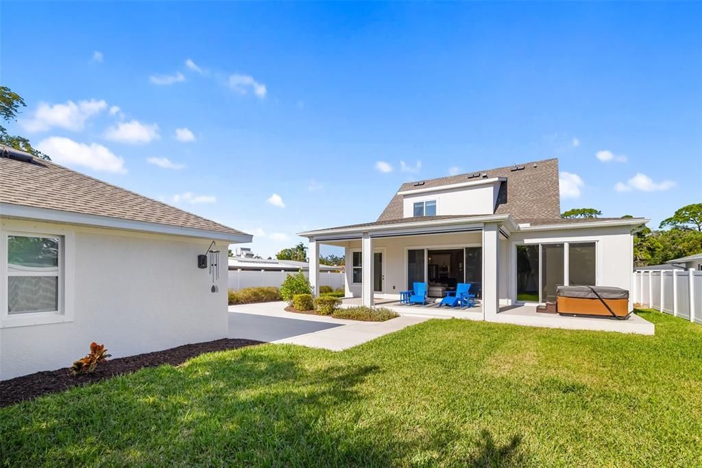 На продажу: $1,050,000 (4 спален, 3 ванн, 2307 Квадратных фут)