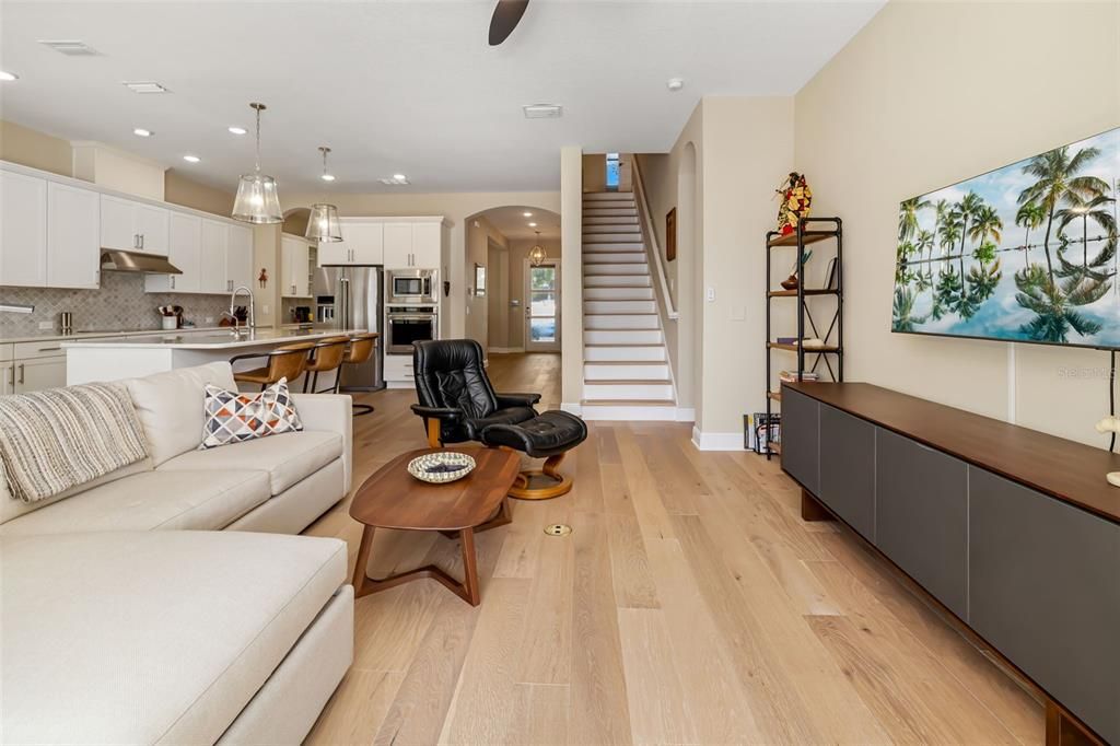 На продажу: $1,050,000 (4 спален, 3 ванн, 2307 Квадратных фут)