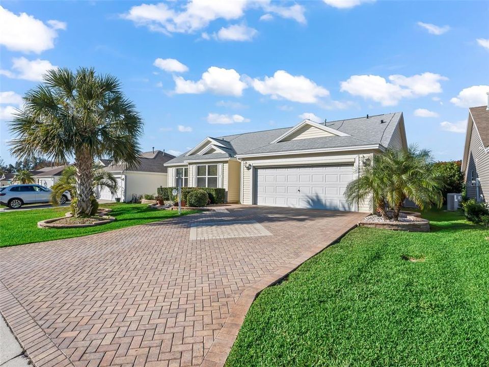 For Sale: $329,900 (3 beds, 2 baths, 1513 Square Feet)