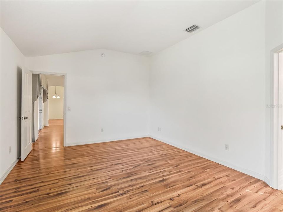 For Sale: $329,900 (3 beds, 2 baths, 1513 Square Feet)