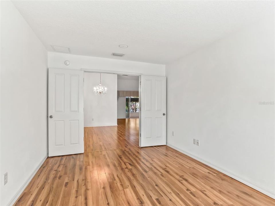 For Sale: $329,900 (3 beds, 2 baths, 1513 Square Feet)