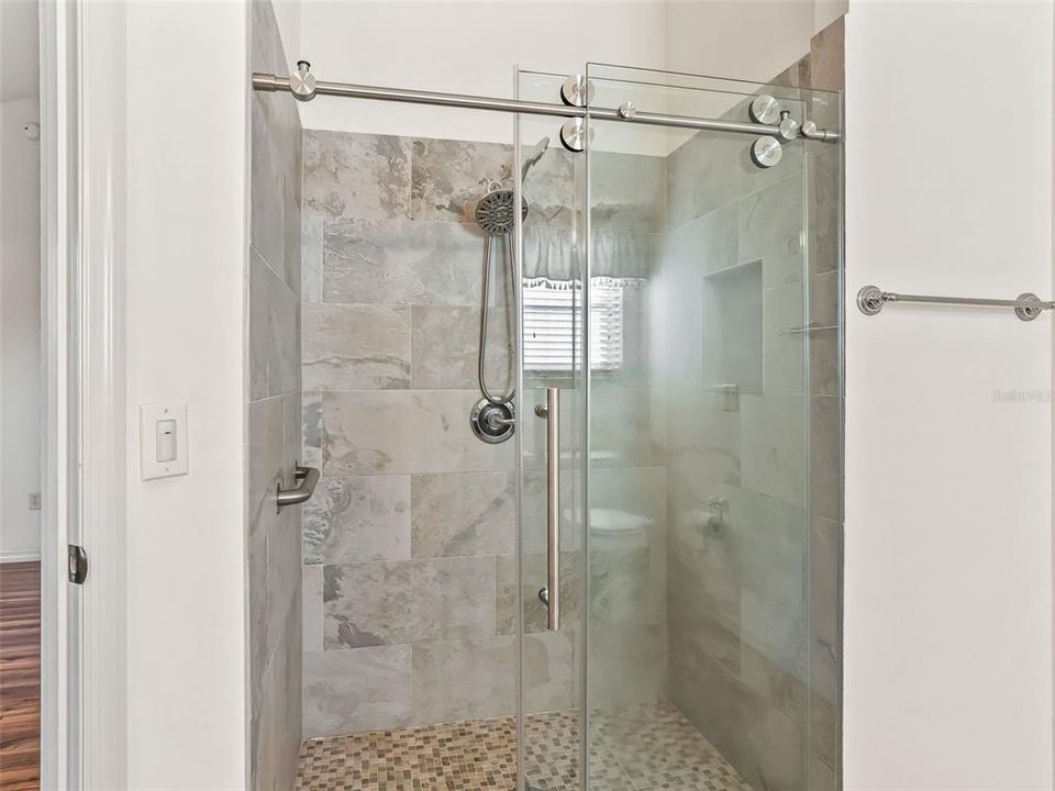 For Sale: $329,900 (3 beds, 2 baths, 1513 Square Feet)