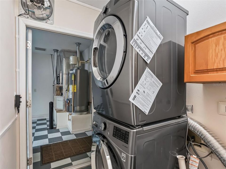 For Sale: $329,900 (3 beds, 2 baths, 1513 Square Feet)