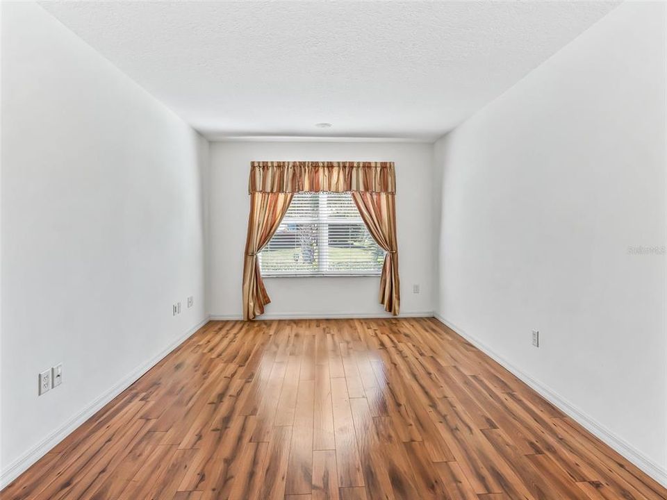 For Sale: $329,900 (3 beds, 2 baths, 1513 Square Feet)