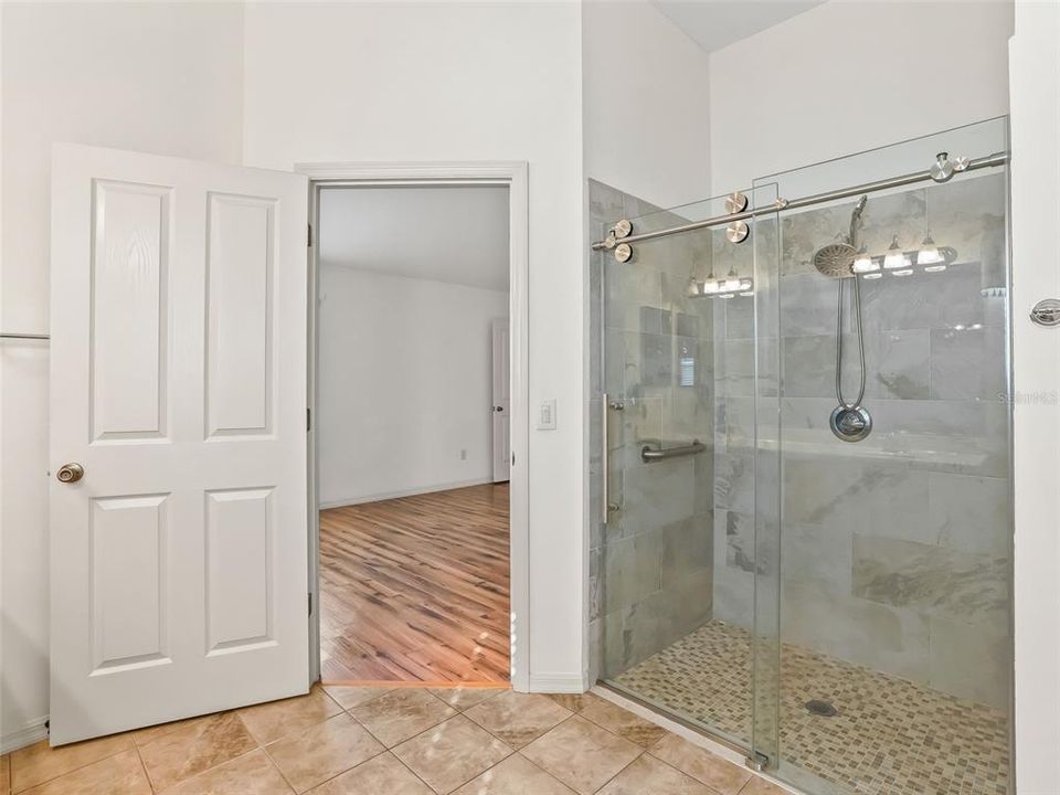 For Sale: $329,900 (3 beds, 2 baths, 1513 Square Feet)