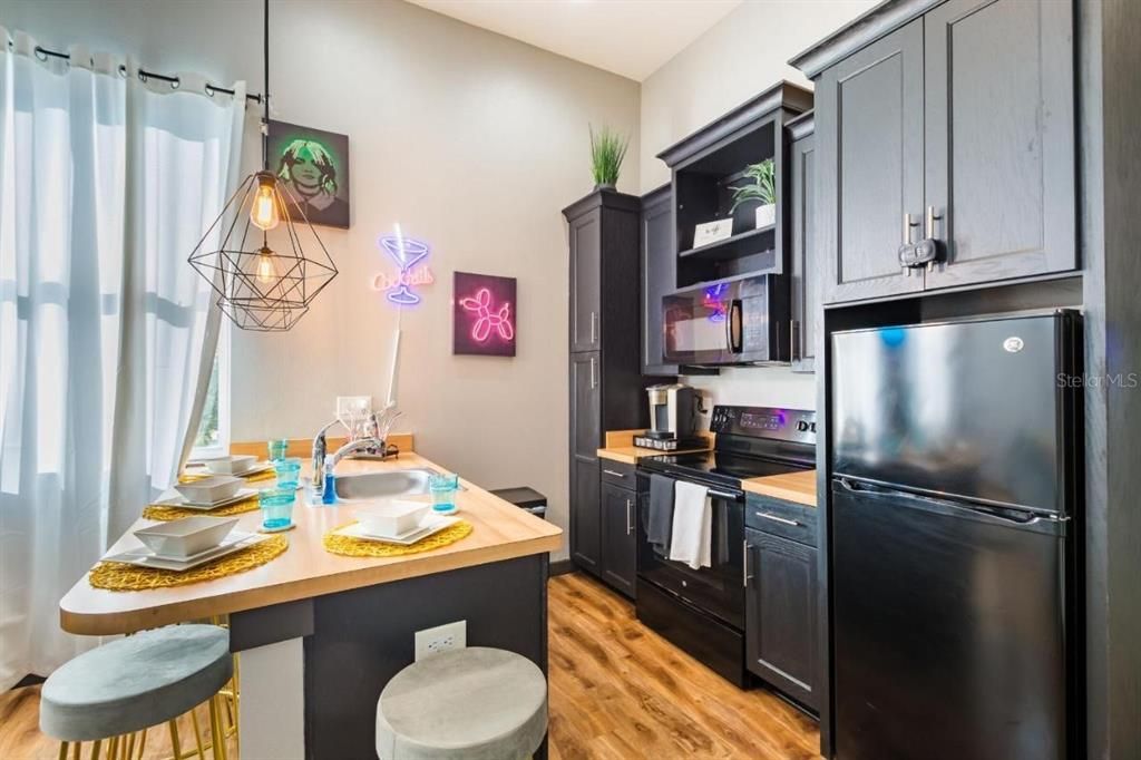 For Rent: $1,699 (0 beds, 1 baths, 516 Square Feet)