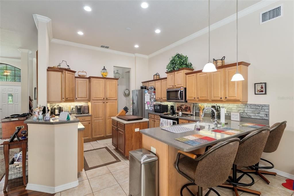 待售: $549,900 (3 贝兹, 2 浴室, 2439 平方英尺)