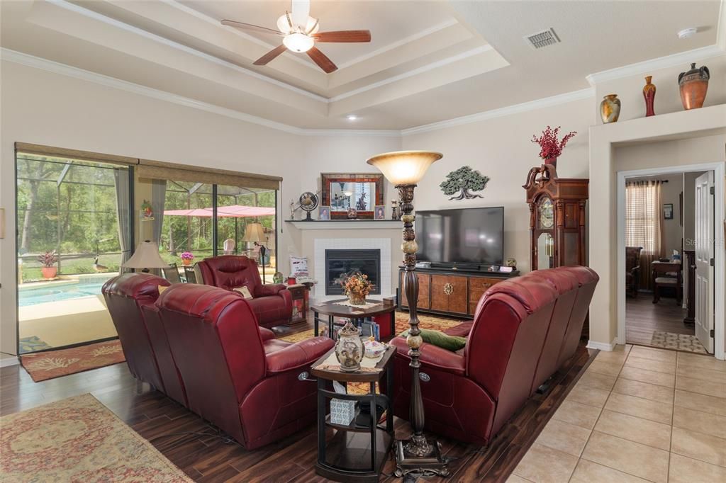 待售: $549,900 (3 贝兹, 2 浴室, 2439 平方英尺)