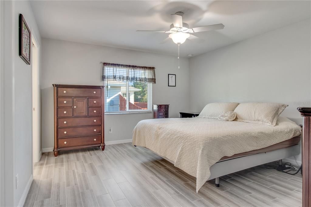 待售: $309,900 (3 贝兹, 2 浴室, 1372 平方英尺)