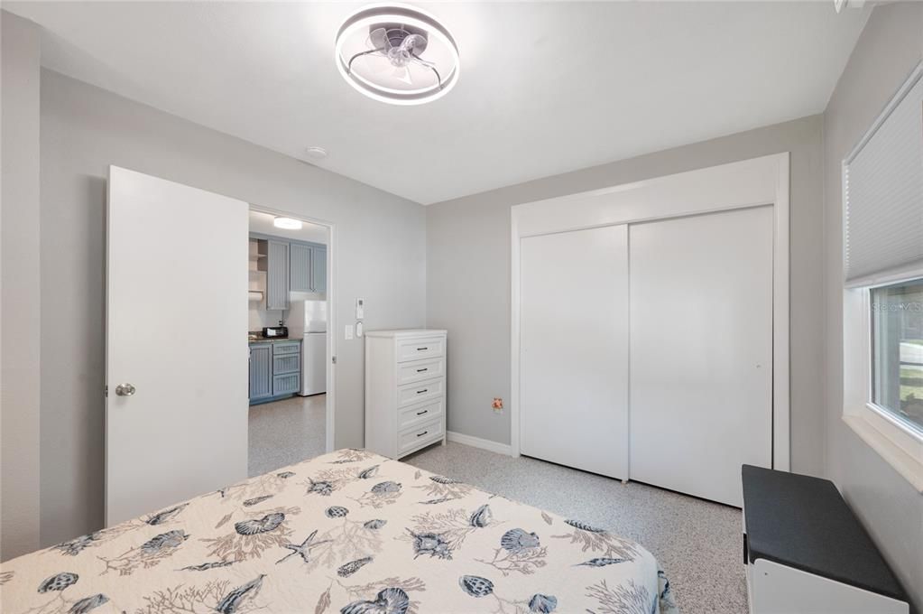 出租: $5,500 (1 贝兹, 1 浴室, 572 平方英尺)