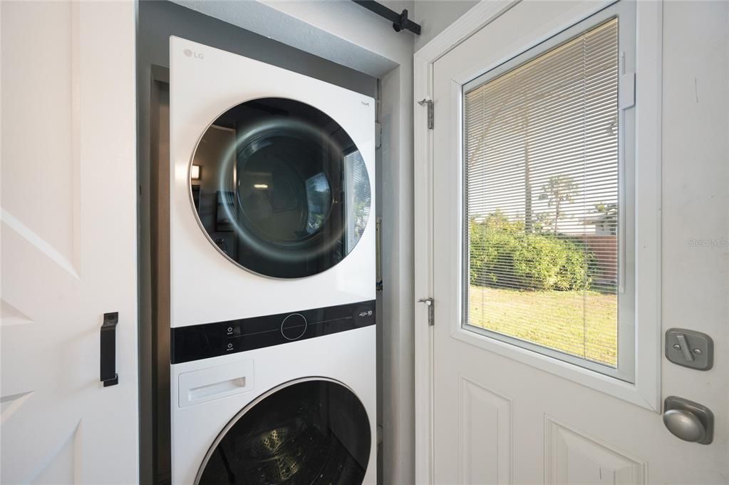 出租: $5,500 (1 贝兹, 1 浴室, 572 平方英尺)