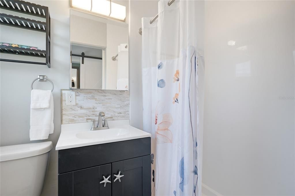 出租: $5,500 (1 贝兹, 1 浴室, 572 平方英尺)