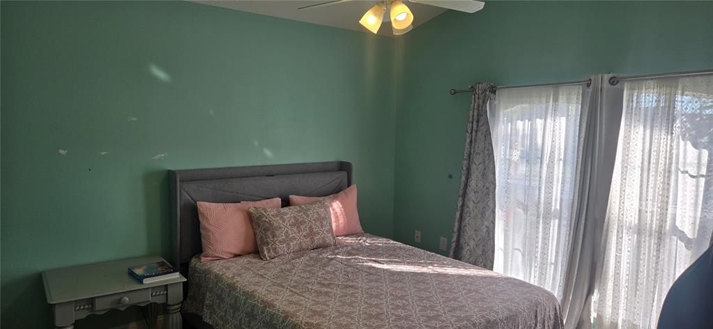 For Sale: $335,000 (3 beds, 2 baths, 1856 Square Feet)