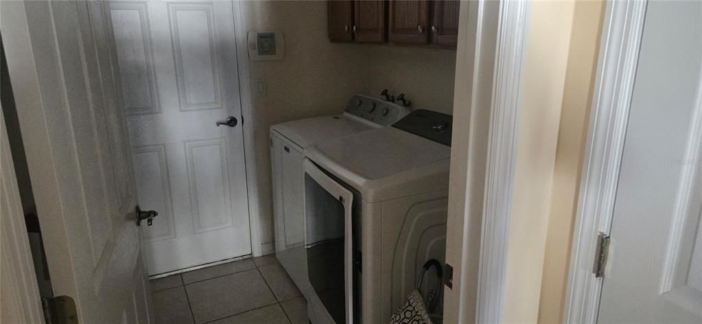 For Sale: $335,000 (3 beds, 2 baths, 1856 Square Feet)