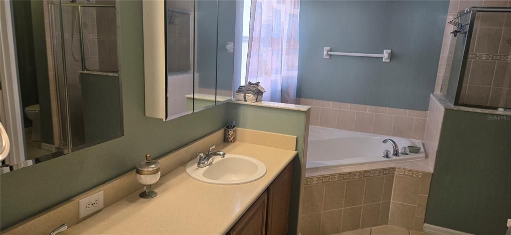 For Sale: $335,000 (3 beds, 2 baths, 1856 Square Feet)