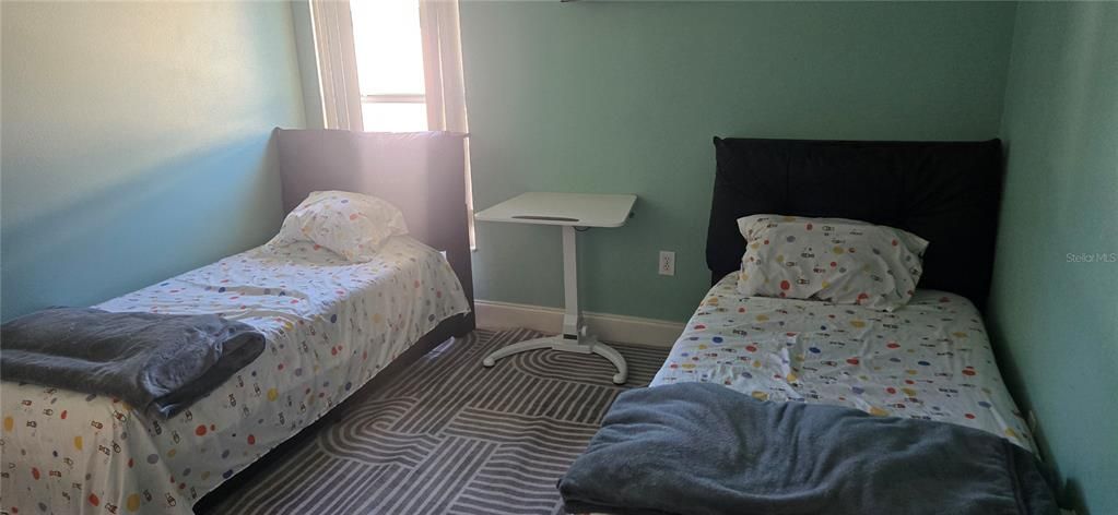 For Sale: $335,000 (3 beds, 2 baths, 1856 Square Feet)