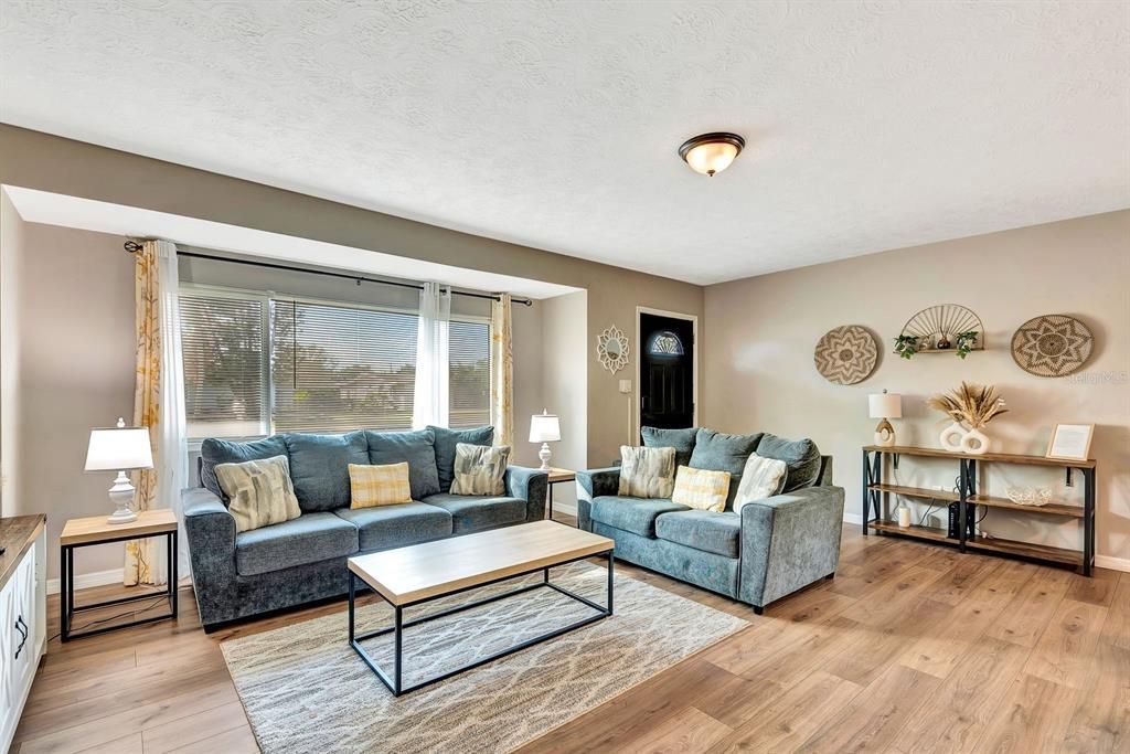 For Sale: $479,000 (3 beds, 2 baths, 1520 Square Feet)