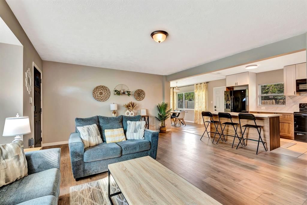 For Sale: $479,000 (3 beds, 2 baths, 1520 Square Feet)