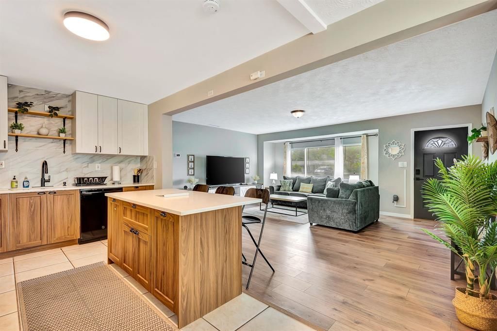 For Sale: $479,000 (3 beds, 2 baths, 1520 Square Feet)