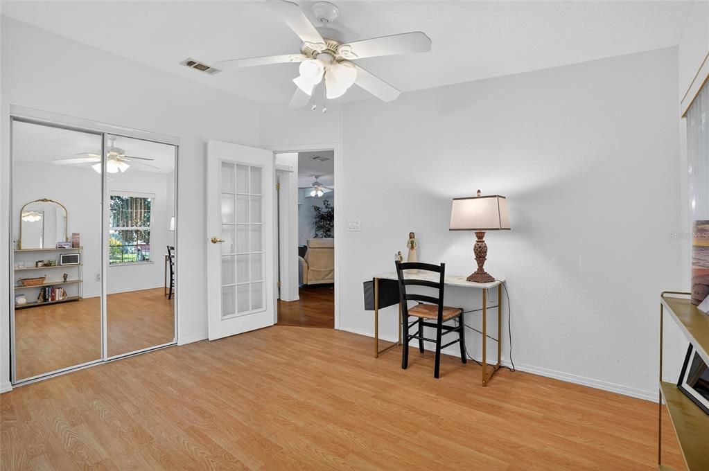 待售: $239,000 (3 贝兹, 2 浴室, 1560 平方英尺)