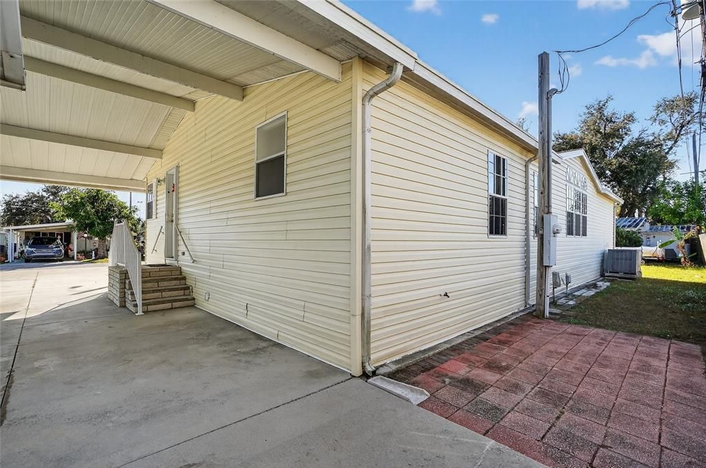 待售: $239,000 (3 贝兹, 2 浴室, 1560 平方英尺)