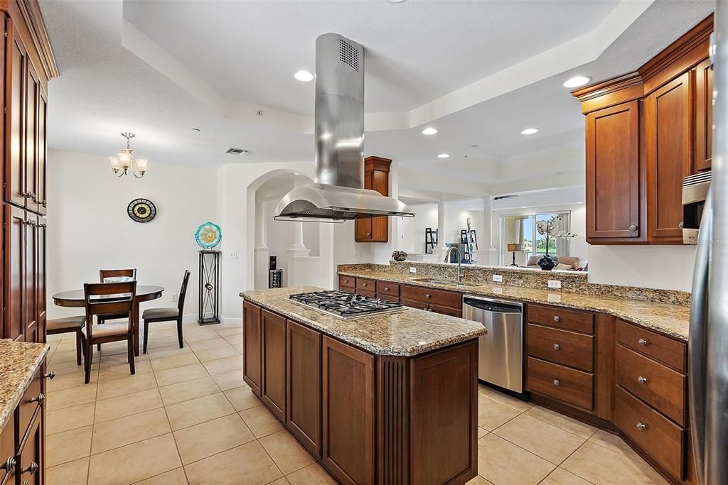 En Venta: $1,199,000 (3 camas, 3 baños, 2799 Pies cuadrados)