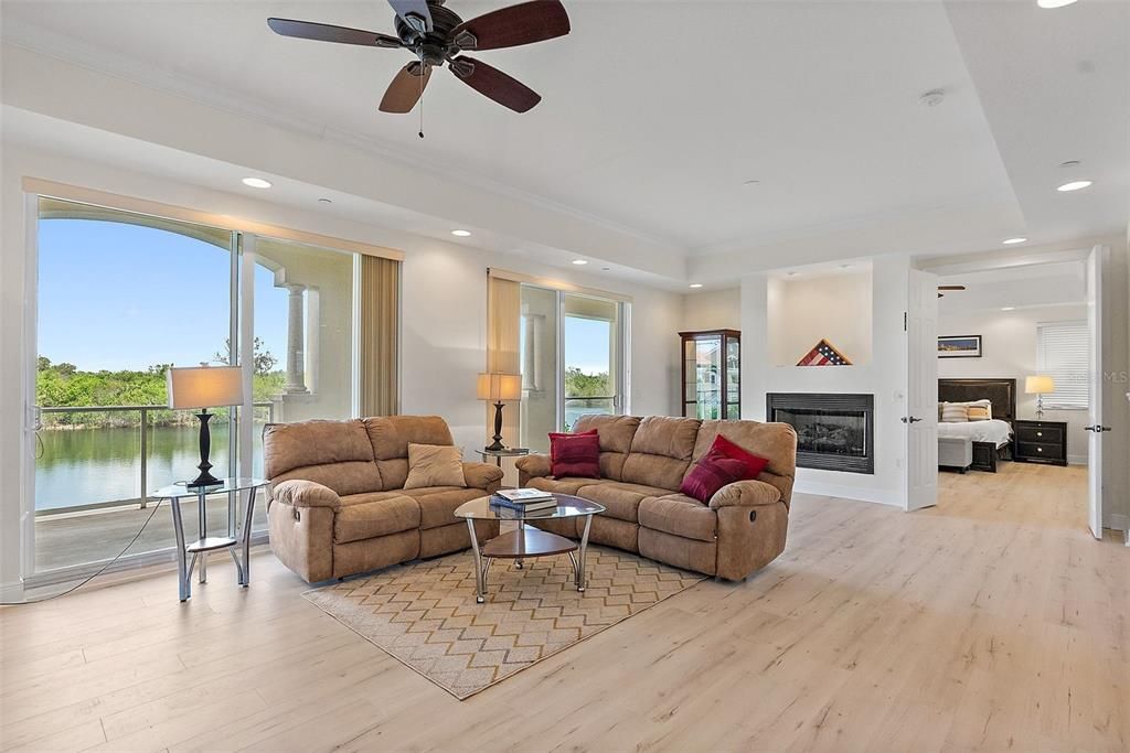 En Venta: $1,199,000 (3 camas, 3 baños, 2799 Pies cuadrados)